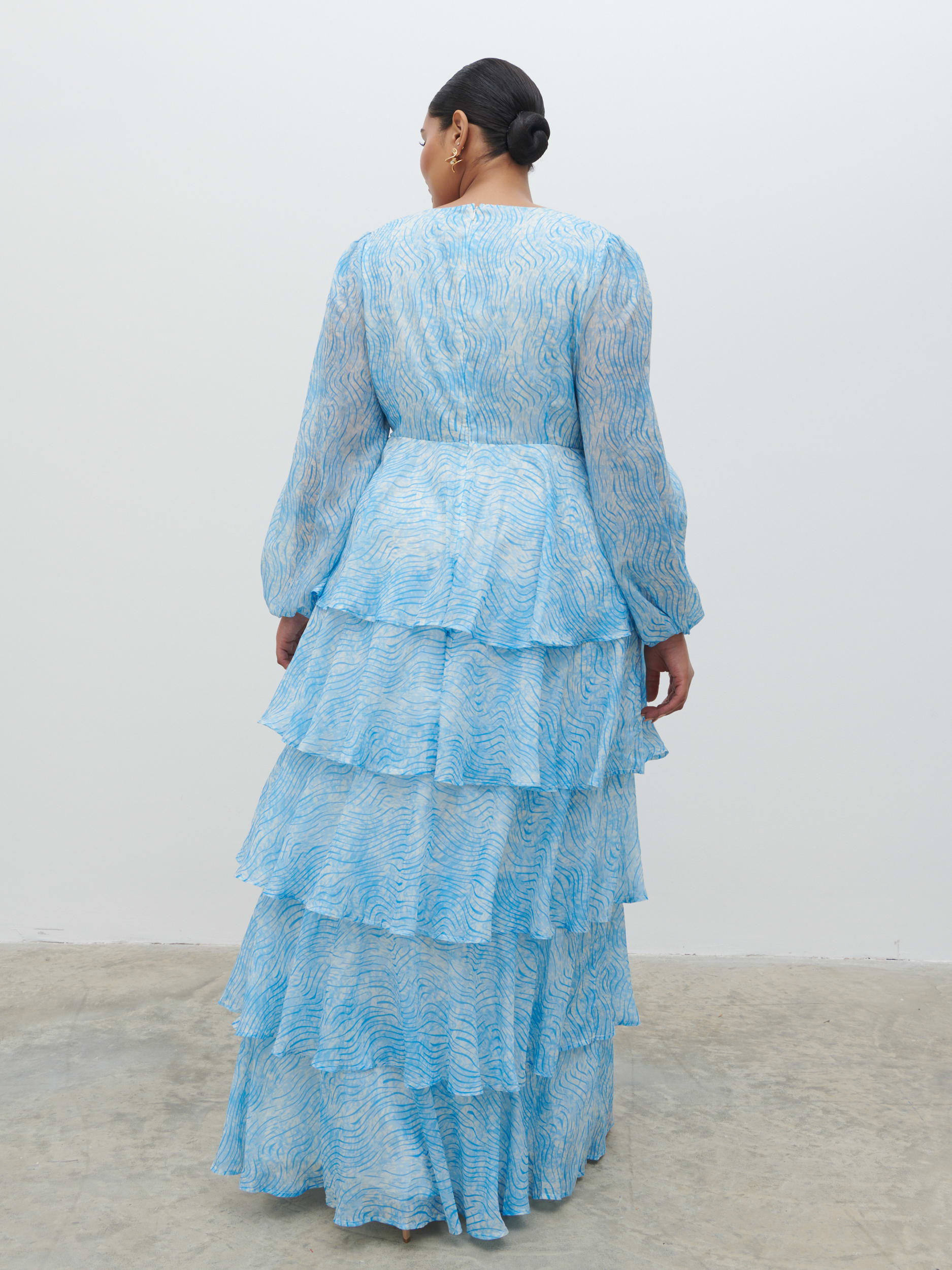 Ashton Ruffle Maxi Dress Curve - Blue Swirl